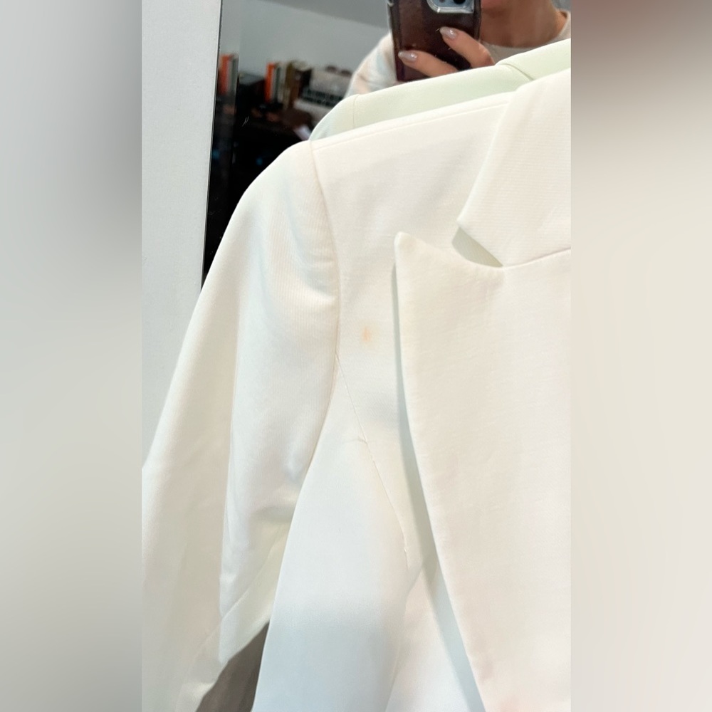 Blazer - Picture 4 of 5